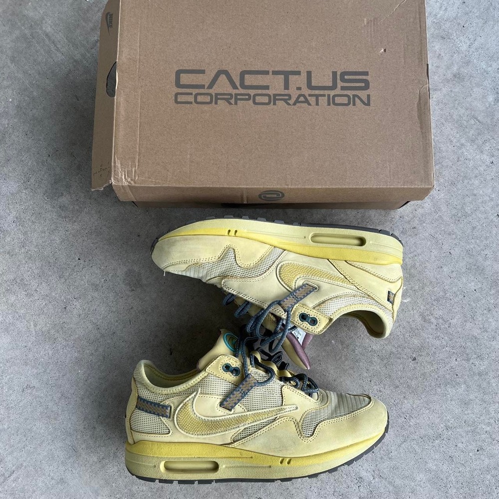 Nike Air Max 1 X Cactus Jack "Saturn Gold" Sneakers size 10
